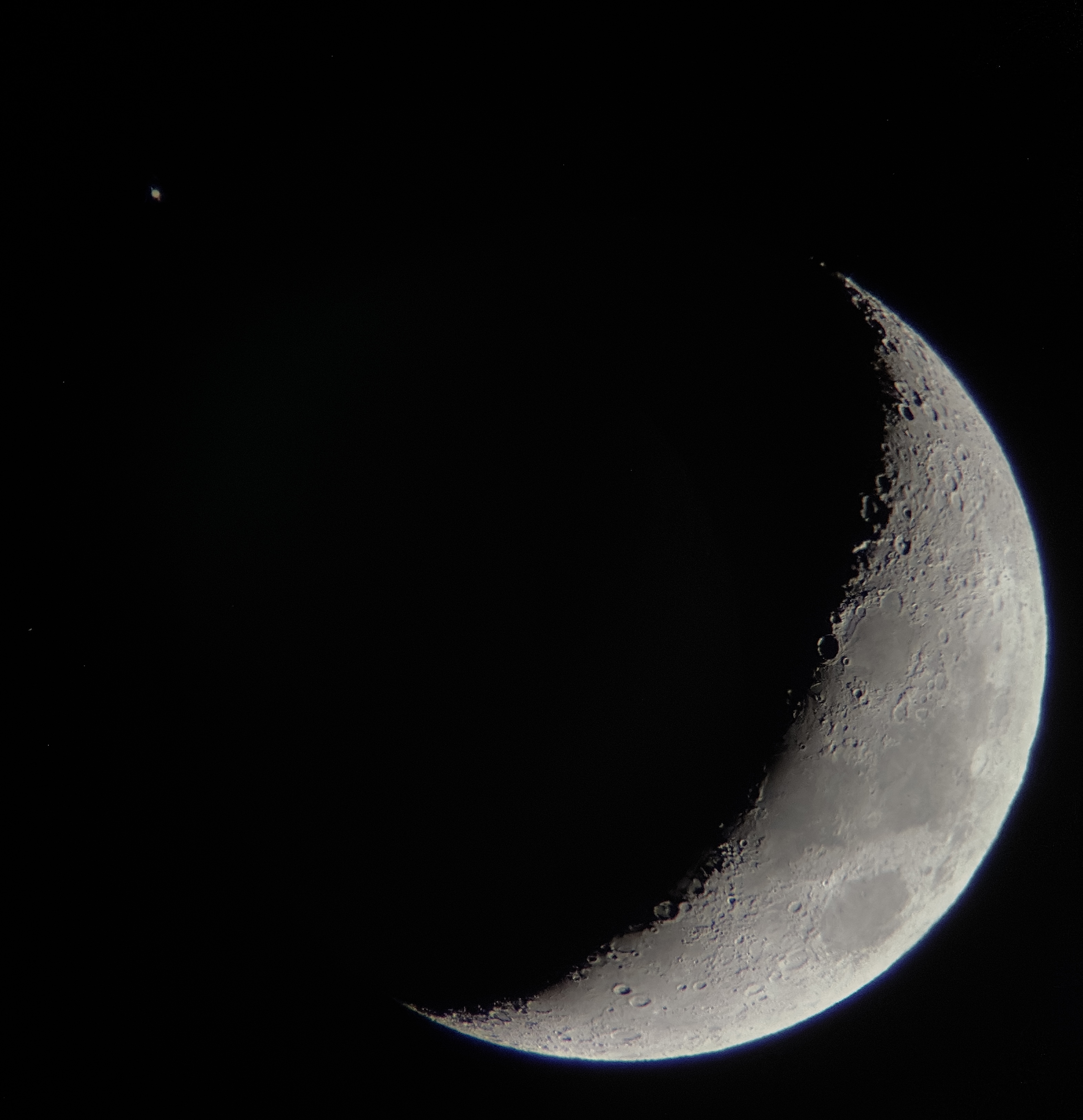 Saturn i Mjesec (iPhone)